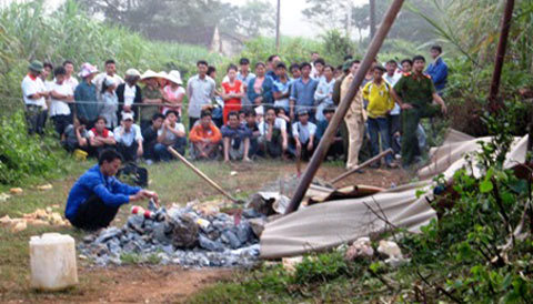 8 công nhân chết và bị thương do điện giật