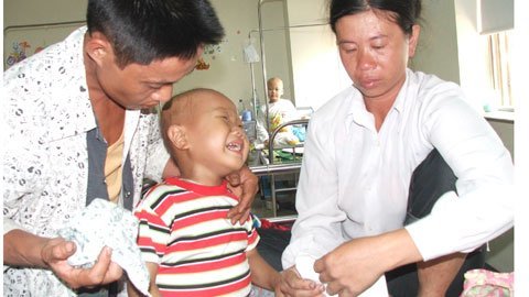 Không có 5 triệu, bé 6 tuổi có thể mất mạng sống