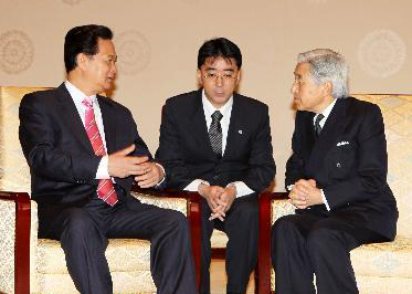 Thủ tướng hội kiến Nhật Hoàng Akihito