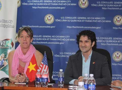 Làm phim tài liệu “phải biết xách bị xin kinh phí”