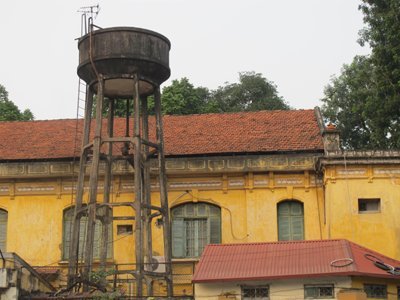 Ý tưởng lạ với 'tháp nghiêng' ở Hà Nội