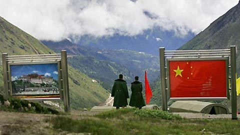 Thế giới 24h: Ấn Độ tăng quân sát biên TQ