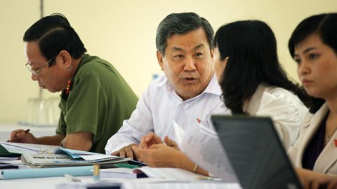 Bảo hiểm ngoại tệ để giảm giao dịch ngầm?