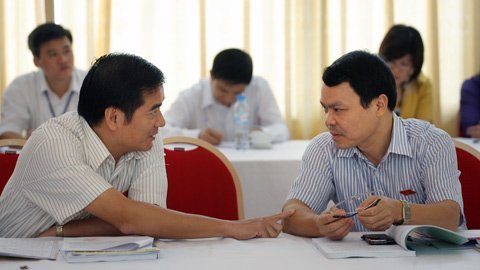 Tranh luận nảy lửa chuyện tự chủ đại học