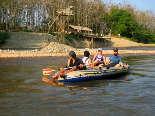 Kỳ thú sông nước Vang Viêng