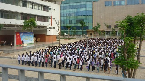 Về bài văn của trò nghèo trường Ams