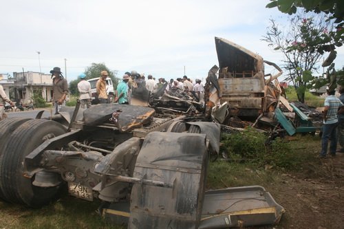 Lái xe gây tai nạn thảm khốc là phụ lái