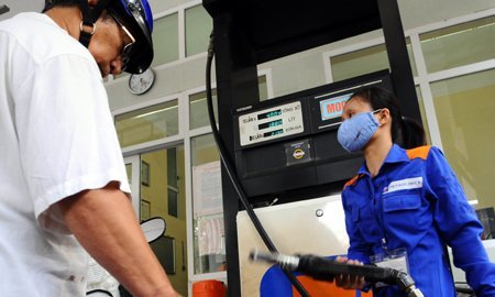 Bộ trưởng Tài chính lý giải giá điện và xăng