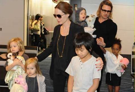 Angelina Jolie đưa con đi chơi Côn Đảo