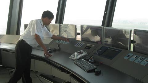 Đài kiểm soát không lưu Nội Bài cao vượt chuẩn