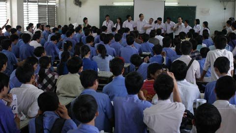 Unilever VN thu hút 3000 ứng viên trong ngày hội việc làm