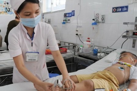 Bệnh tay chân miệng và câu hỏi với Bộ Y tế