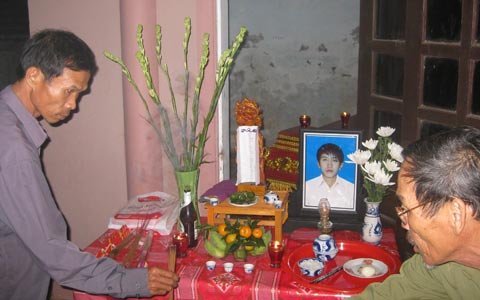 Cứu bạn, nam thanh niên bị đâm chết