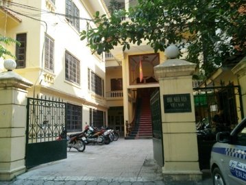 Bị trả lại đơn kiện, Hội Nhà văn bức xúc