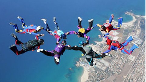 Xem giới trẻ ‘phiêu’ với thú nhảy dù