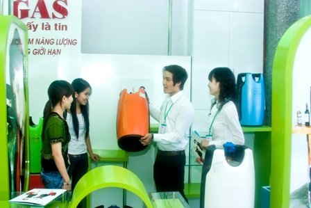 Sử dụng gas: 'Tấm gương xấu' của người lớn