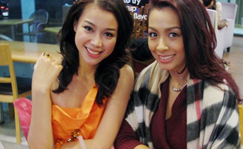 Siêu mẫu Thúy Hằng mua đầm dát vàng 10 triệu