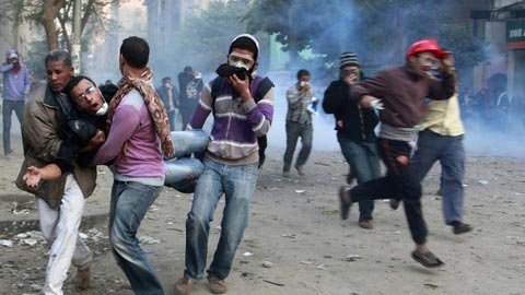 Thế giới 24h: Đấu võ hung hãn trên biển