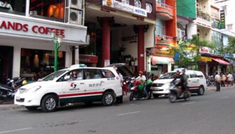 Bộ GTVT lần đầu “dẹp loạn” taxi Sài Gòn