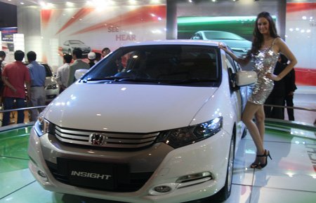 'Cuộc chiến' giành 'miếng bánh' ôtô nhập khẩu