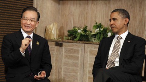 Obama đương đầu với Rồng bằng thanh gươm và nhành ô-liu