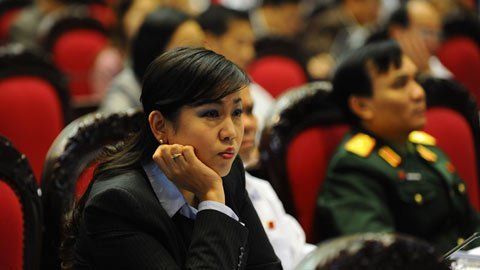 Chủ tịch kiên quyết, đại biểu tâm tư