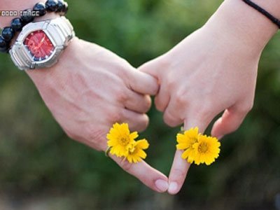 Dù chồng có già nhưng em được sang Mỹ