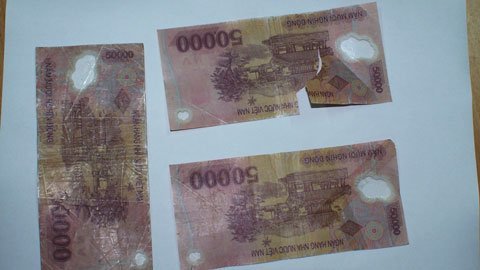 Cuối năm: Cơ hội tuồn tiền cũ, tiền rách