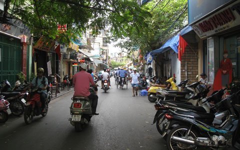 Chợ đêm phố Cổ Hà Nội sẽ bị xóa sổ?