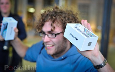 iPhone 4S thỏa mãn người dùng gần tuyệt đối