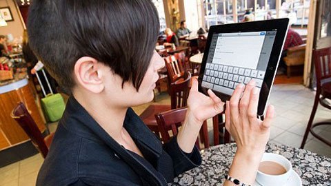 iPhone, iPad cũng bị cài sẵn phần mềm gián điệp