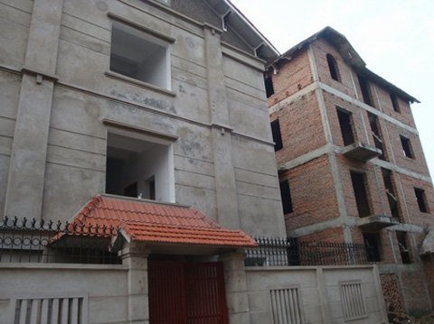 Hà Nội: Thêm khu đô thị tiền tỷ bỏ hoang
