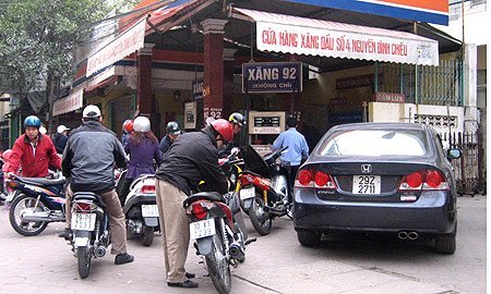 Xăng A83 giả A92: Hàng ngàn tấn tuồn ra thị trường