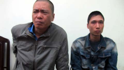 Bắt nóng 2 kẻ trộm gương xe siêu sang