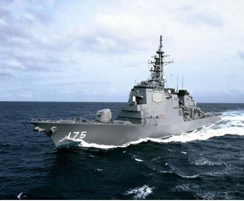 Rũ áo phòng vệ thụ động, tương tác các thế lực biển