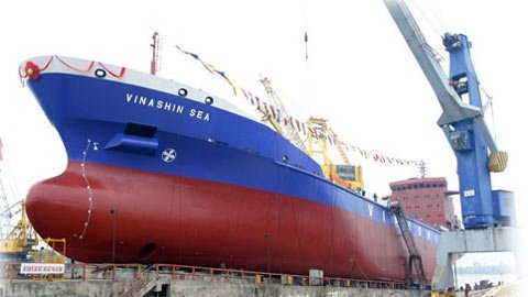 Ai gánh nợ cho các tập đoàn