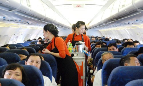 Bùng nổ cuộc đua giảm giá vé máy bay