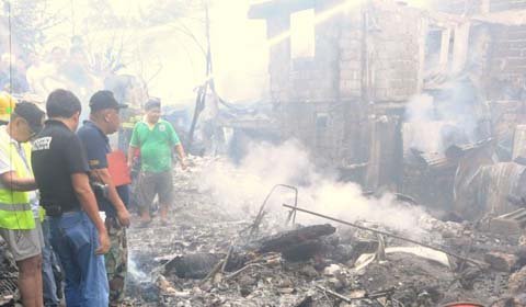 Máy bay lao xuống trường tiểu học, 11 người thiệt mạng