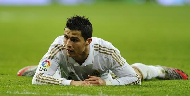 Real: Yếu bóng vía, thua là đúng!