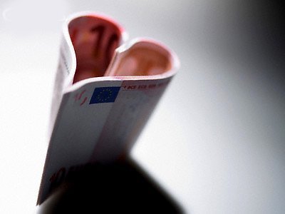 Danh sách dự thi: “Tình yêu và những đồng tiền lấp lánh”