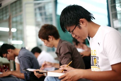 Bao giờ Bộ hết  'ôm'  việc của trường?