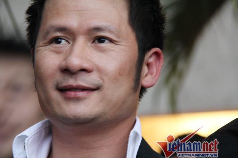 Bằng Kiều: Vợ hay chê giọng hát của tôi!