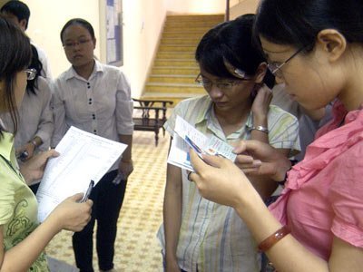 Đổi mới giáo dục, bắt đầu từ nóc?