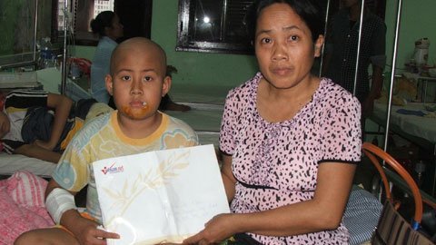 Chắp tay cảm tạ gần xa!