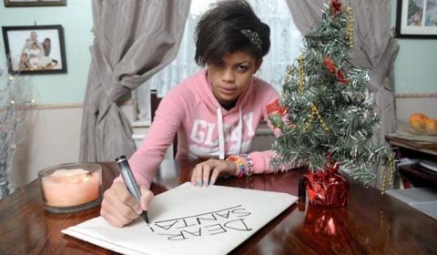 Bé 13 tuổi dọa giết ông già Noel nếu không được quà
