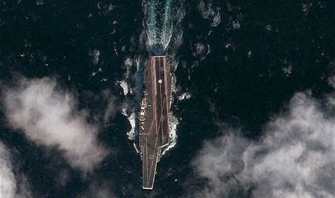 Vệ tinh Mỹ 'chộp' được ảnh tàu sân bay TQ