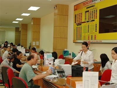 Tín hiệu hạ lãi suất huy động