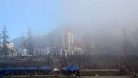 Tìm ông già Tuyết trên đỉnh Fanshipan