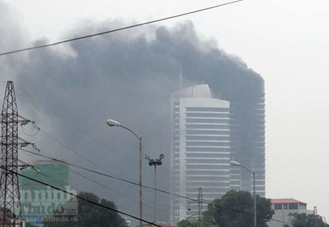 'Cháy toà nhà EVN giống vụ tháp đôi ở Mỹ'