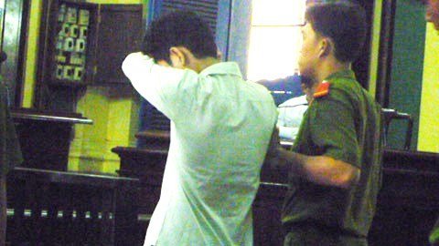 Nữ sinh rủ người tình bỏ nhà đi bụi